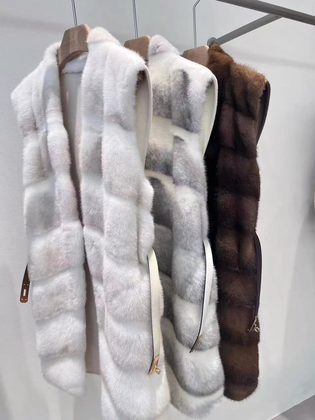 Pure cashmere and mink reversible vest