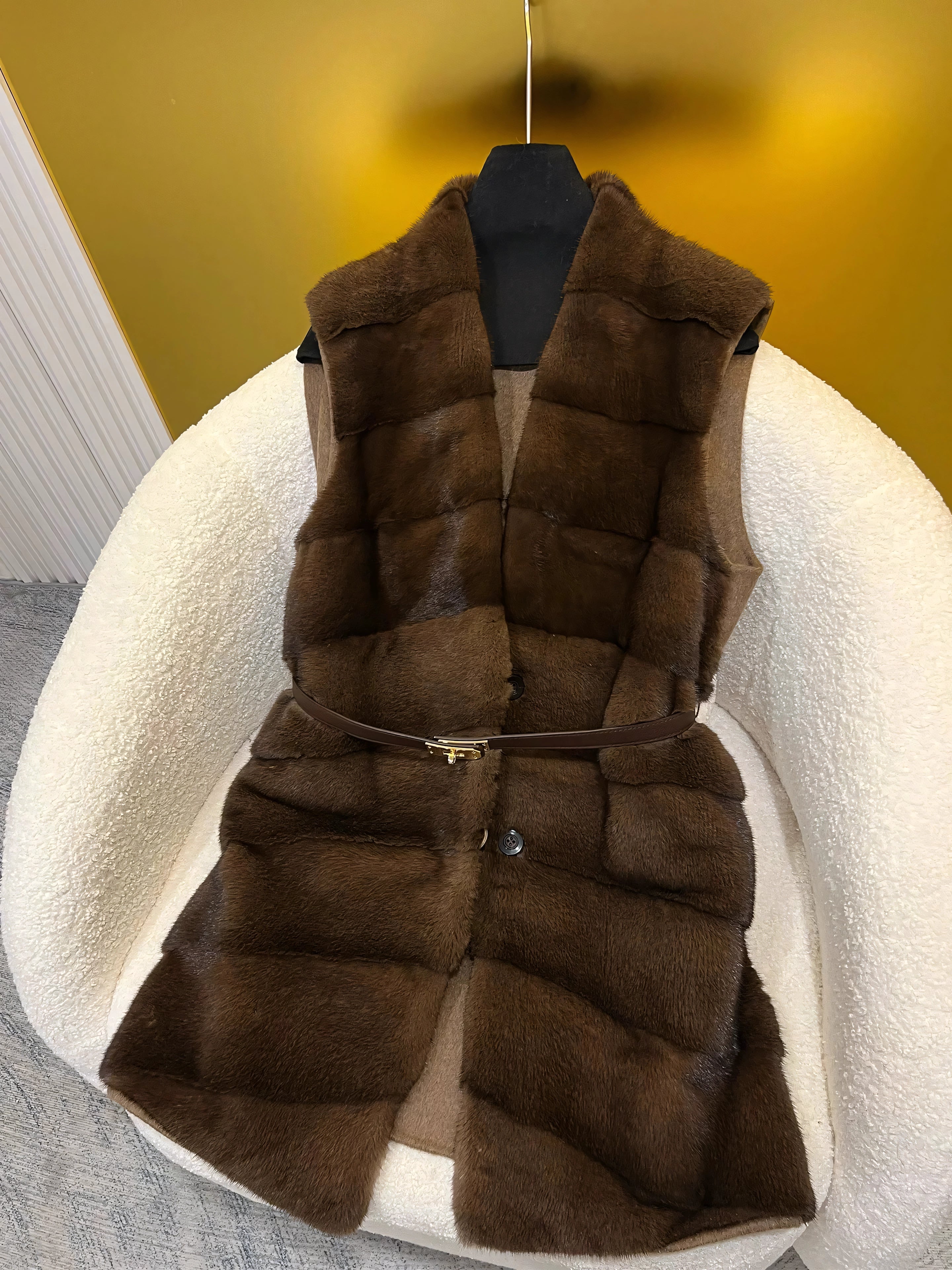 Pure cashmere and mink reversible vest