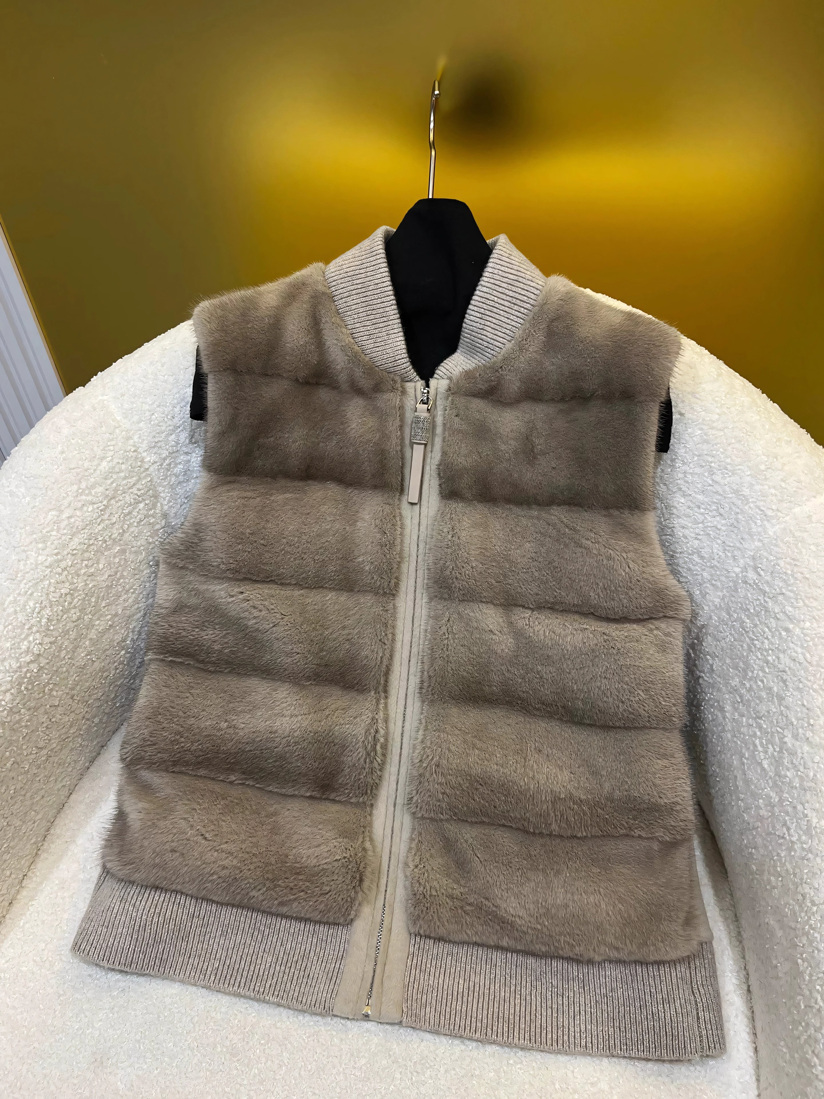 Mink cashmere vest