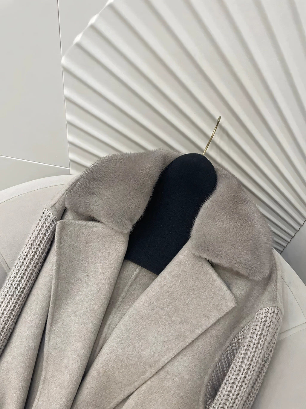 Long cashmere coat with mink fur