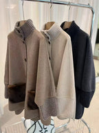 Casual cashmere coat with mink fur pockets