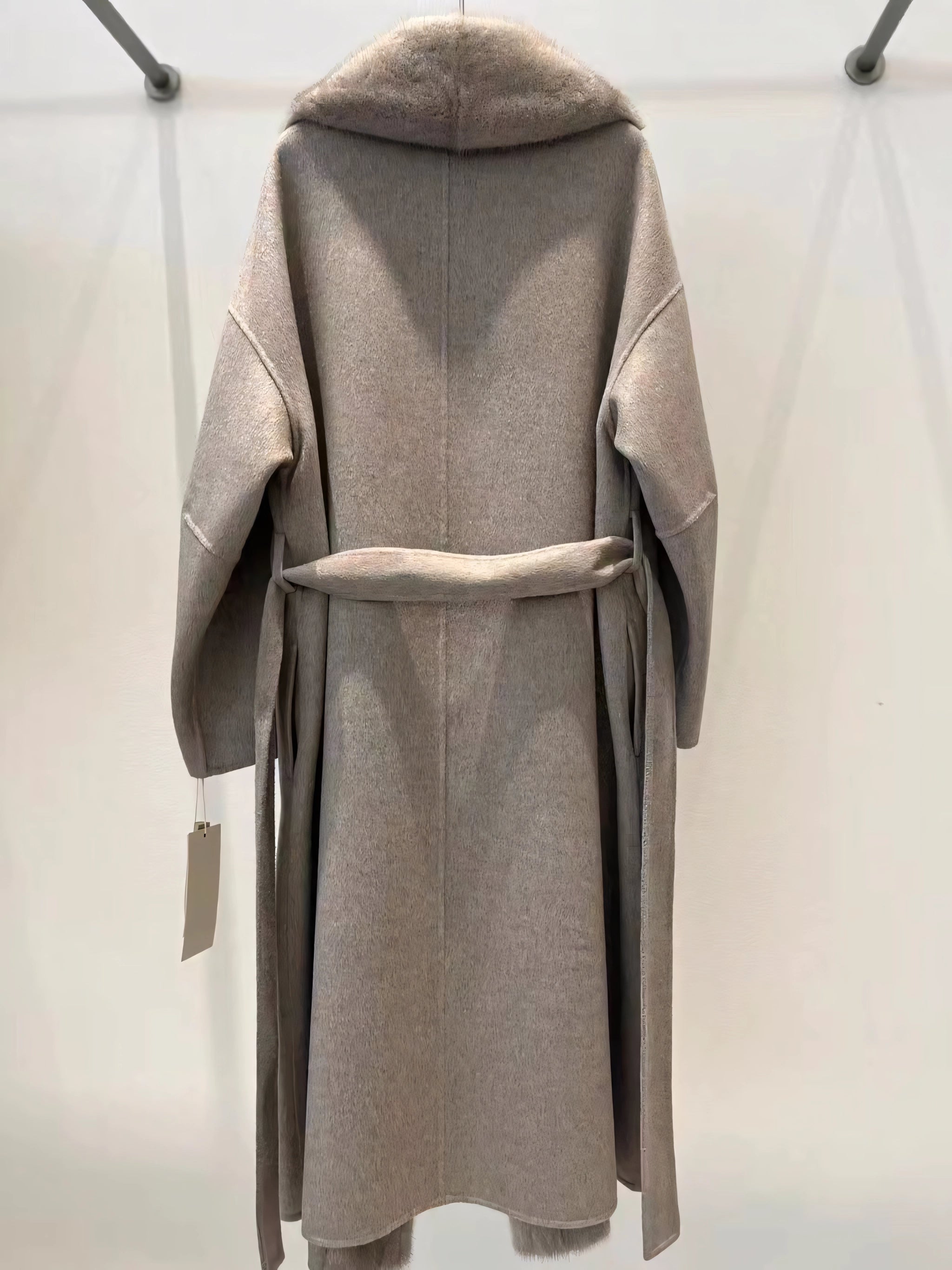 Long wool and silk coat with mink fur